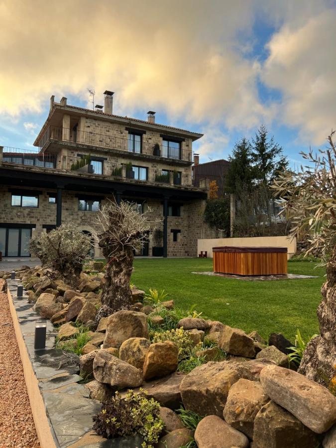 Duruelo Mountain Suites Дуруэло-де-ла-Сьерра Экстерьер фото